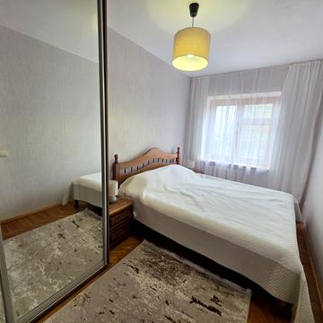 Січеславська Набережна вул., 12