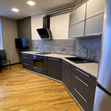 Вишгородська вул., 45