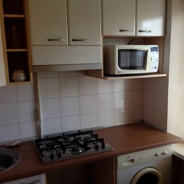 Академіка Янгеля вул., 17