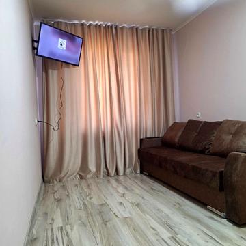 Космонавта Поповича вул. (Космонавта Волкова), 2