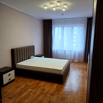 Сімї Кульженків вул. (Петра Дегтяренка), 21