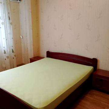 Верховної Ради бульв., 14-Б