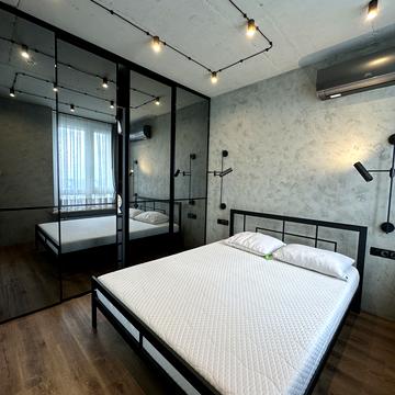 Зарічна вул., 4