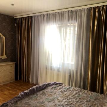 Дніпровська вул., 8