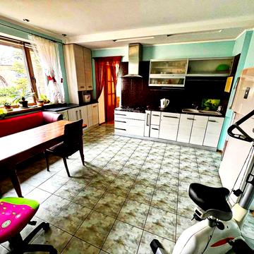 Луцька вул., 29