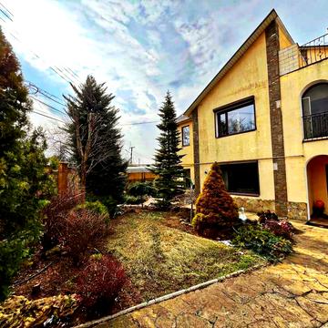 Луцька вул., 29