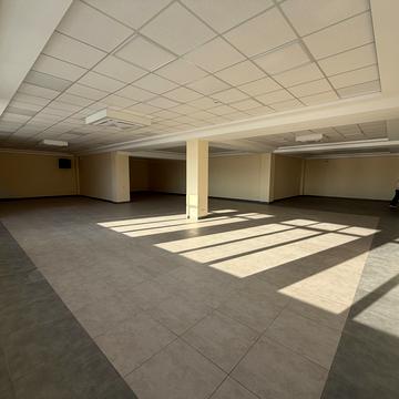 Київська вул., 2