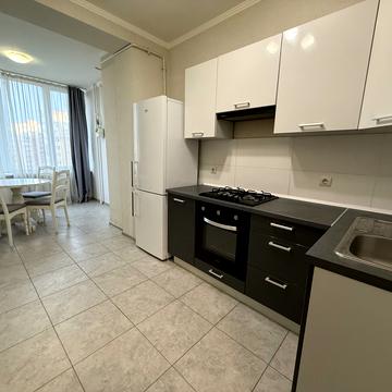 Житня вул., 26