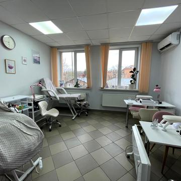 Подільська вул., 63