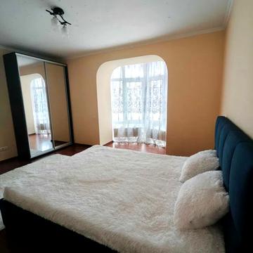 Юлії Здановської вул. (Ломоносова), 56