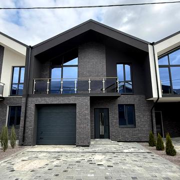 Пилипа Орлика, 8