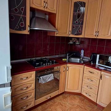 Празька вул., 21/2