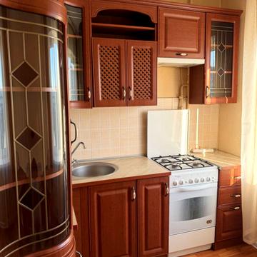 Йорданська вул. (Лайоша Гавро), 4-Б