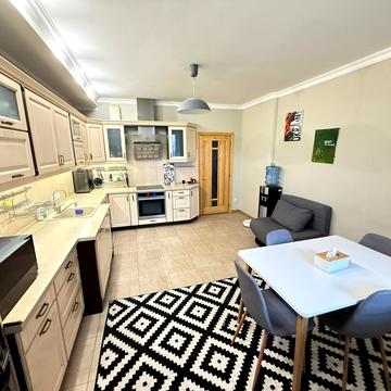 Голосіївська вул., 13