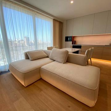 Набережна Перемоги вул., 7