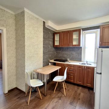 Милославська вул., 12