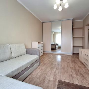 Милославська вул., 2