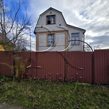 Зарічна вулиця