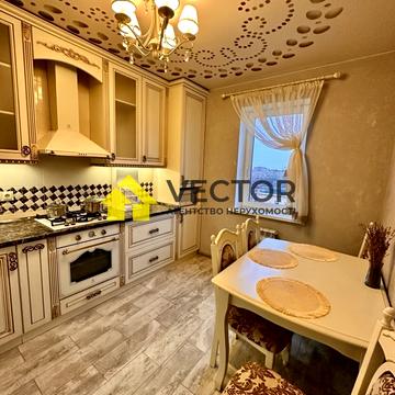 Юліана Матвійчука вул. (), 141