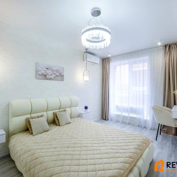 Героїв Небесної Сотні просп., 26/13