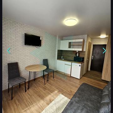 Добровольців пров., 10