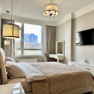 Джона Маккейна вул. (Івана Кудрі), 7