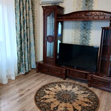 Композитора Лятошинського вул., 8-А