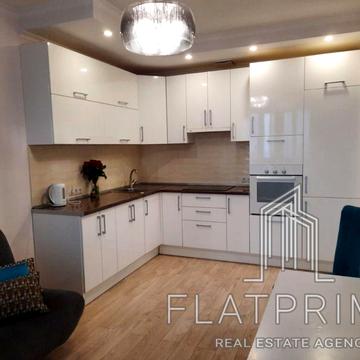 Зарічна вул., 2 к1