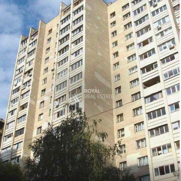 Предславинська вул., 25