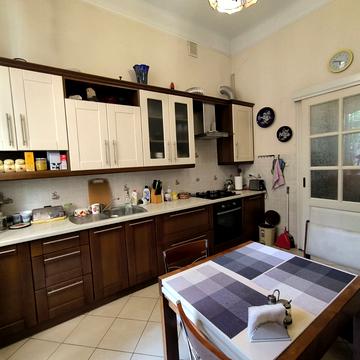 Степана Бандери вул. (), 63