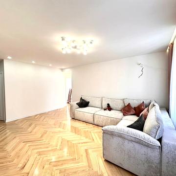 Олеся Гончара вул., 52