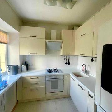 Лесі Українки бульв., 16