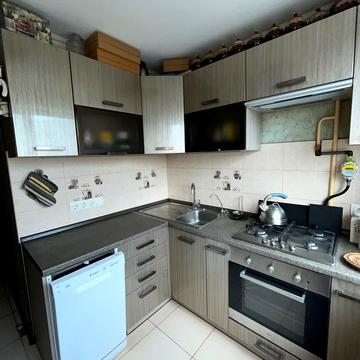 Дубровицька вул., 8