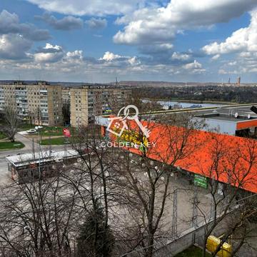 5-й Зарічний мікрорайон , 10