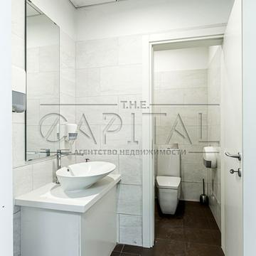 Саперно-Слобідська вул., 22