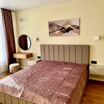 Дегтярівська вул., 25-Е