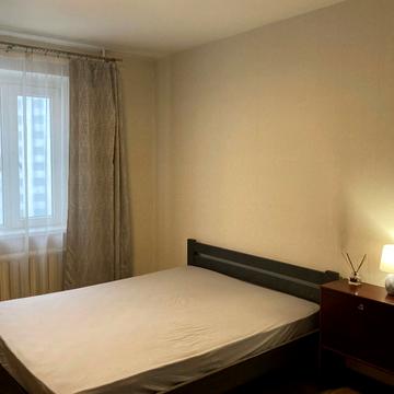 Бориса Гмирі вул., 5