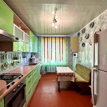 Зимових Походів вул. (Молодогвардійська), 10