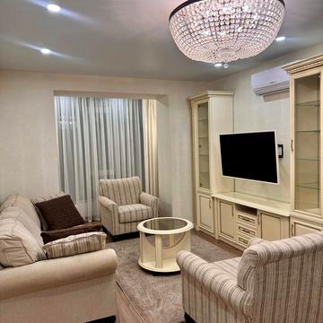 Левка Лукяненка вул. (Василя Жуковського), 16, 18, 20, 24