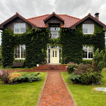 Київська вул., 16