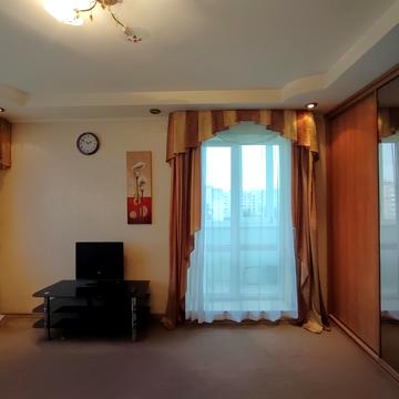 Володимира Івасюка просп. (Героїв Сталінграду), 36