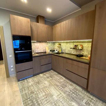 Середньофонтанська вул., 19в