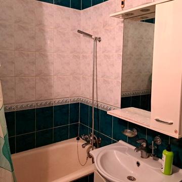 Космонавтів просп., 20