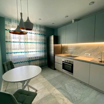 Олександра Мишуги вул., 7