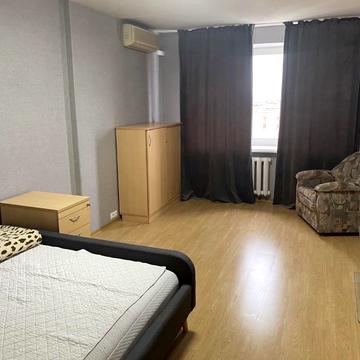 Олександра Архипенка вул. (Мате Залки), 2/12