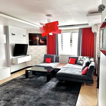 Йорданська вул. (Лайоша Гавро), 1