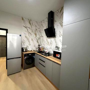 Старокостянтинівське шосе, 20/4