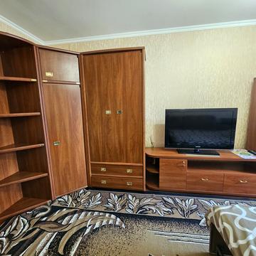 Валентинівська вул., 13а