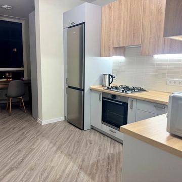 Свободи вул., 3-С