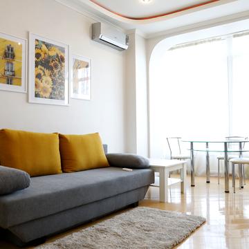 Тараса Шевченка бульв., 2